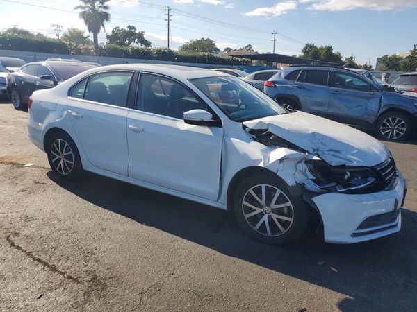 2017 VOLKSWAGEN JETTA SE