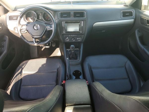 2017 VOLKSWAGEN JETTA SE