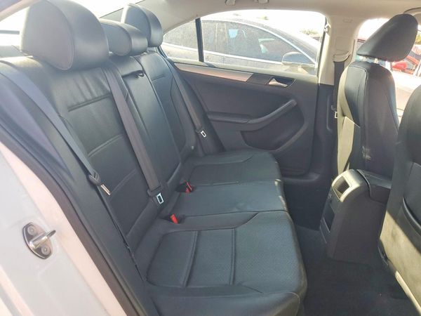 2017 VOLKSWAGEN JETTA SE