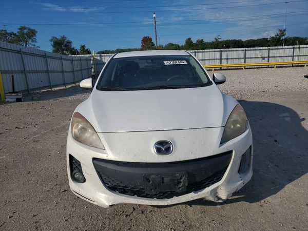 2013 MAZDA 3