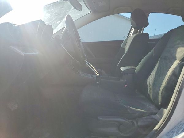 2013 MAZDA 3
