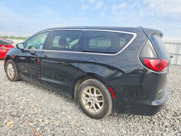 2022 CHRYSLER VOYAGER