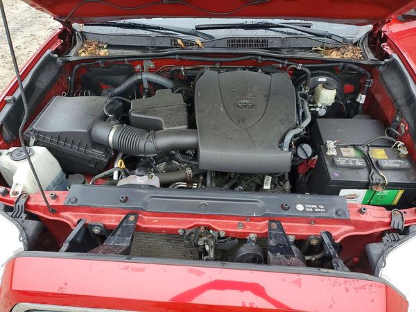 2016 TOYOTA TACOMA