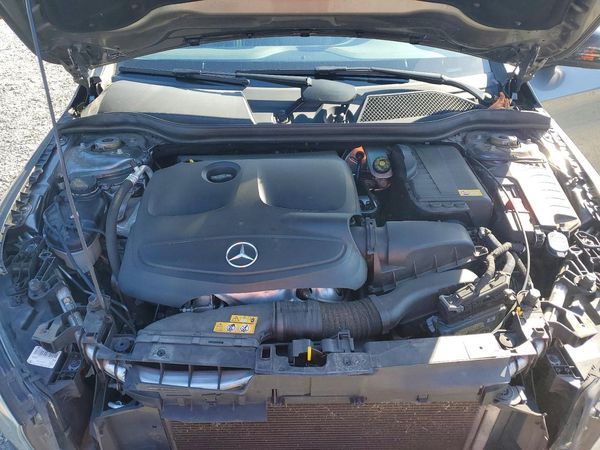 2014 MERCEDES-BENZ CLA CLA250 — Engine bay