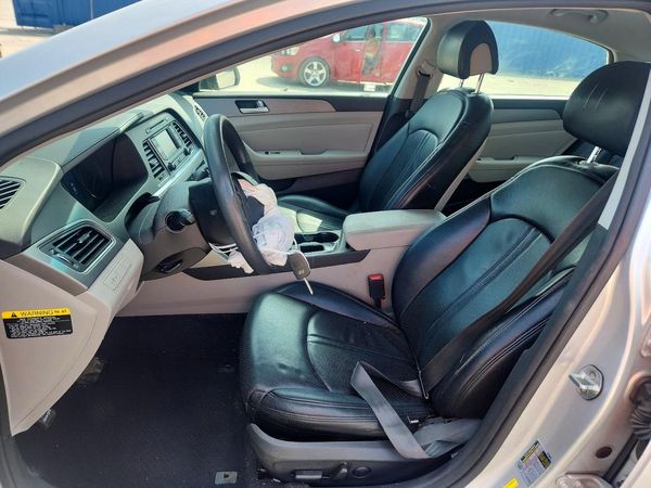 2015 HYUNDAI SONATA SE, ECO — DENT