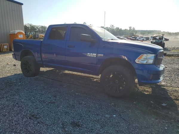 2015 RAM 1500 ST
