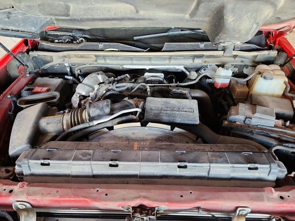 2024 CHEVROLET SILVERADO LTZ — Engine bay
