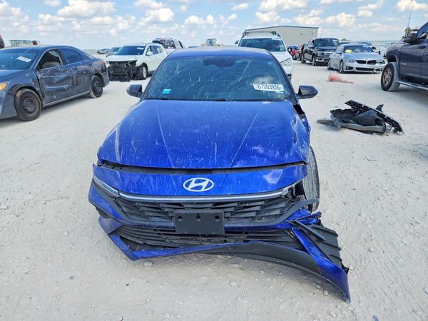 2025 HYUNDAI ELANTRA