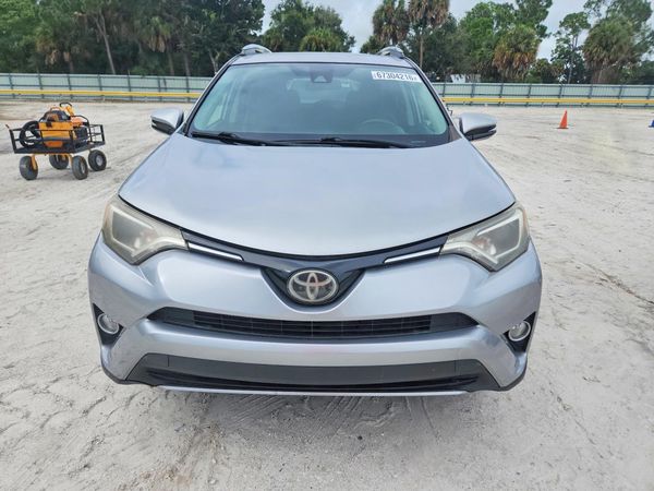 2017 TOYOTA RAV4 XLE