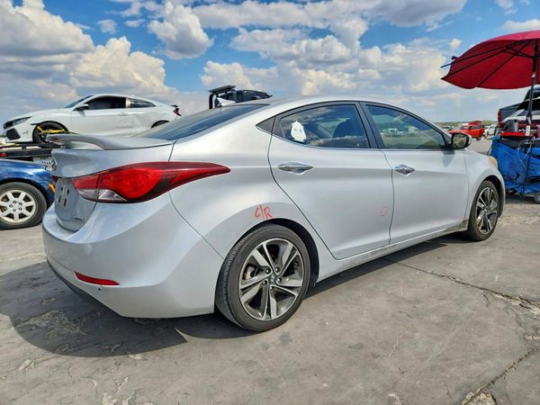 2014 HYUNDAI ELANTRA