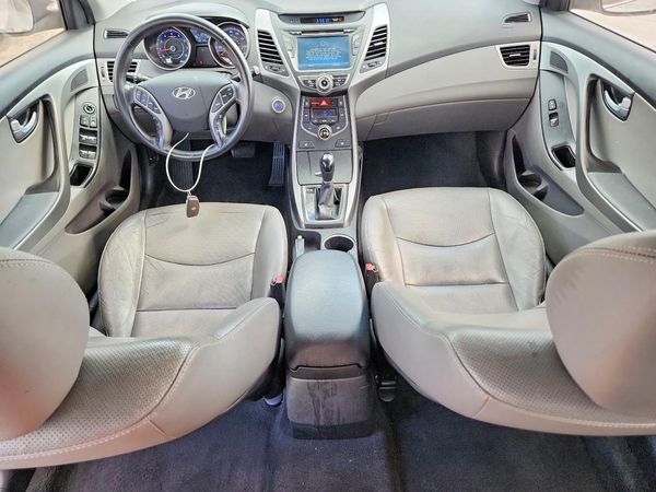 2014 HYUNDAI ELANTRA