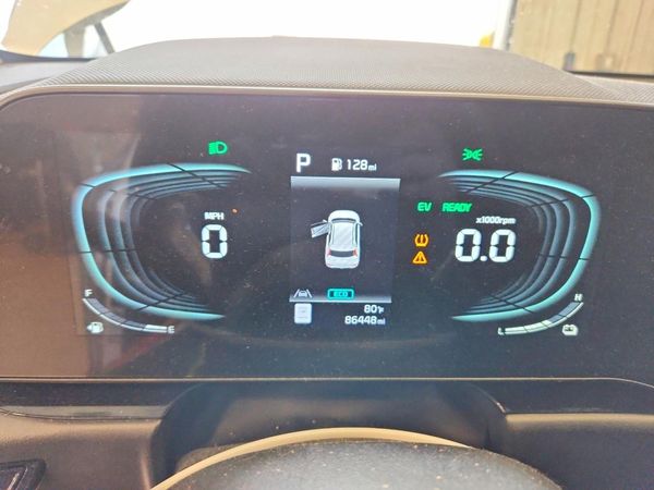 2023 KIA NIRO EX