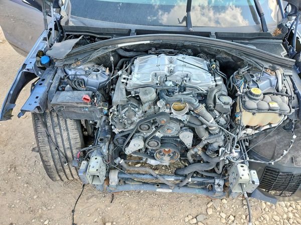 2018 LAND ROVER RANGEROVER S — Engine bay