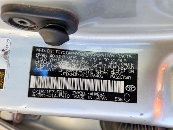 2015 TOYOTA PRIUS