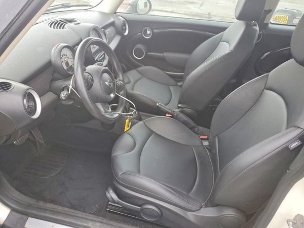 2013 MINI COOPER