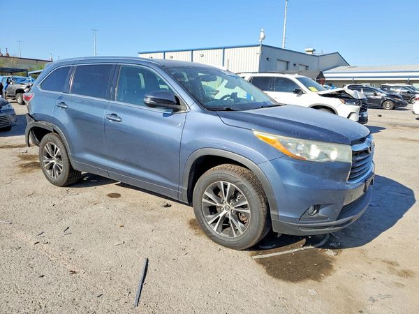 2016 TOYOTA HIGHLANDER