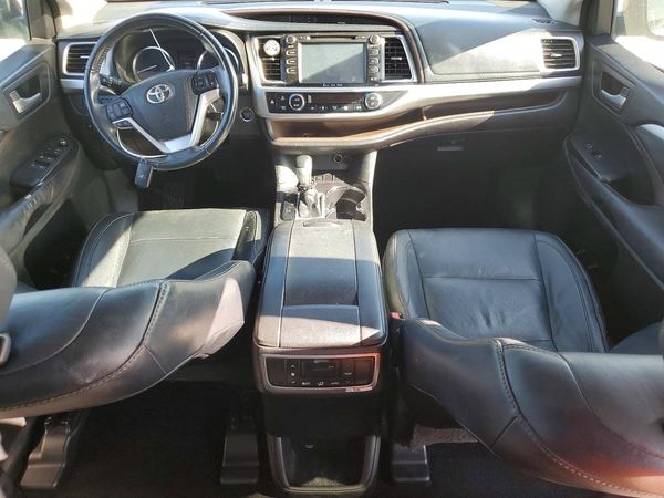 2016 TOYOTA HIGHLANDER