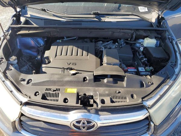 2016 TOYOTA HIGHLANDER