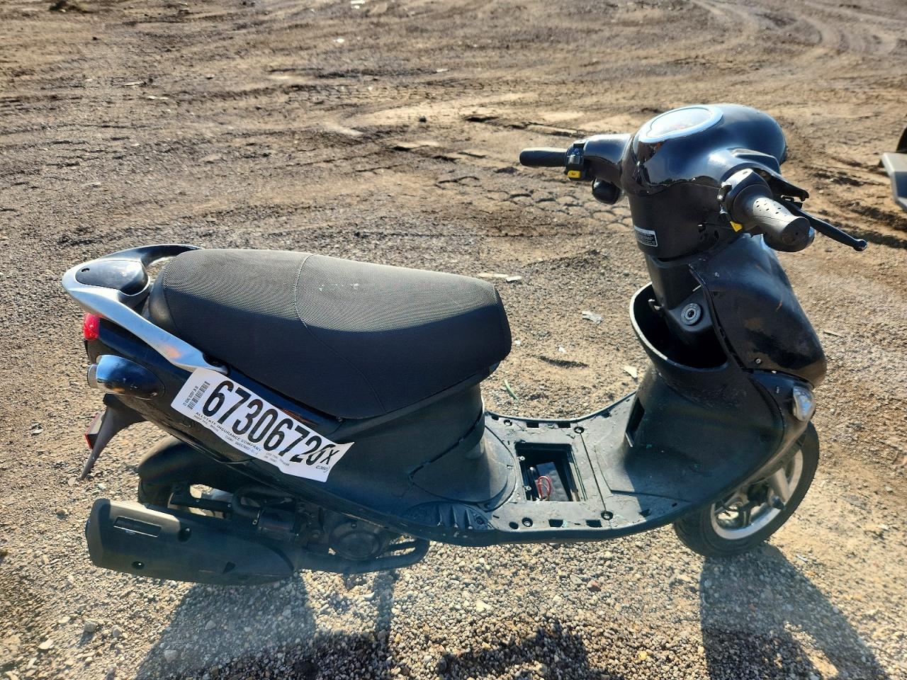 2023 GENUINE SCOOTER CO. SCOOTER