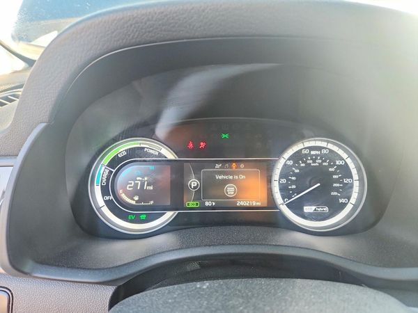2017 KIA NIRO FE / LX / LX Tech