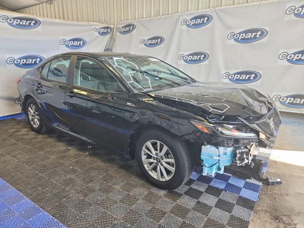 2026 TOYOTA CAMRY