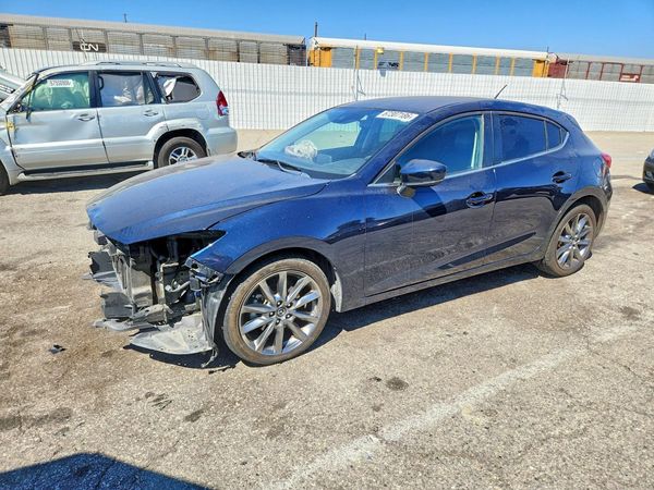 2018 MAZDA 3