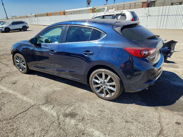 2018 MAZDA 3