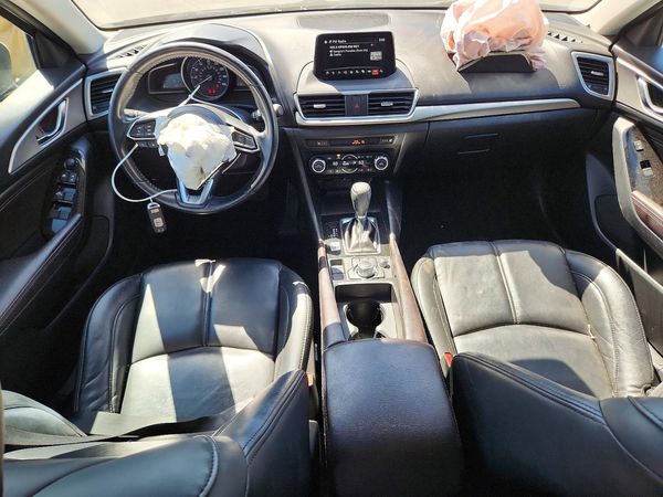 2018 MAZDA 3