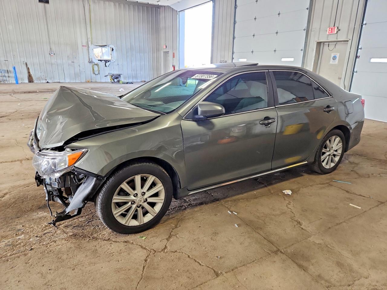 2012 TOYOTA CAMRY — Front 3/4