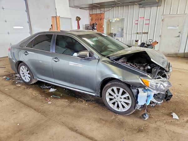 2012 TOYOTA CAMRY — Passenger 3/4