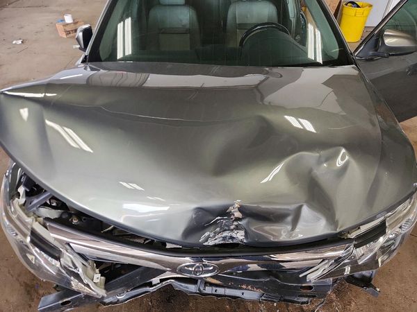 2012 TOYOTA CAMRY — Engine bay