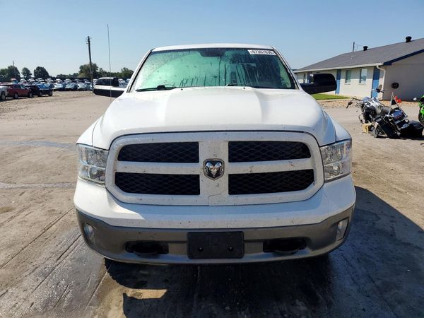 2013 RAM 1500 SLT