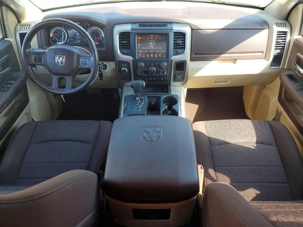 2013 RAM 1500 SLT