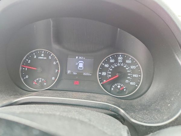 2021 KIA SELTOS S