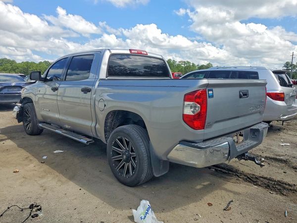 2018 TOYOTA TUNDRA SR5
