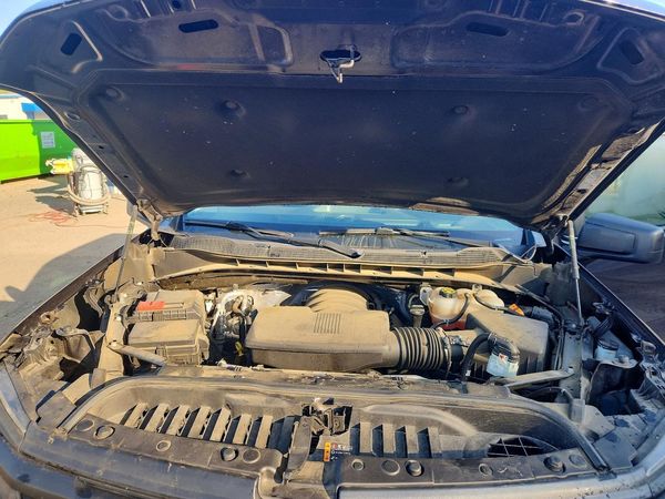 2023 CHEVROLET SILVERADO Trail Boss Custom — Engine bay