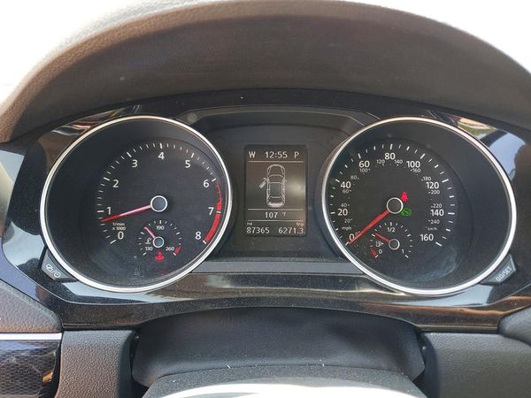 2017 VOLKSWAGEN JETTA SEL, SEL Premium