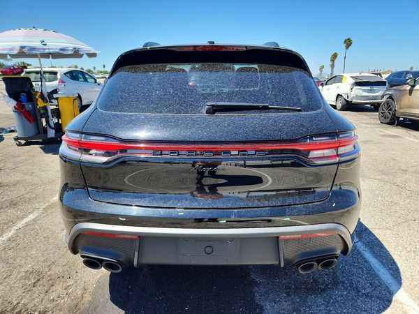 2024 PORSCHE MACAN
