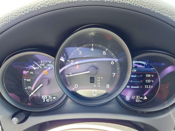 2024 PORSCHE MACAN