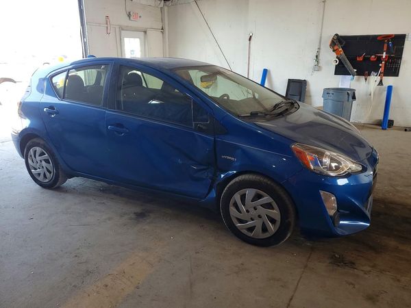 2015 TOYOTA PRIUS