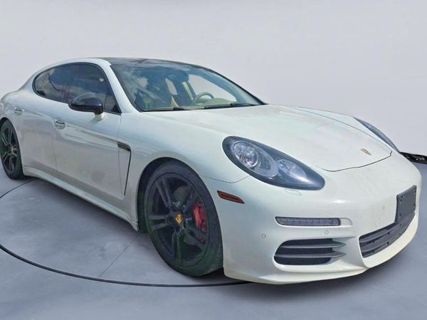 2015 PORSCHE PANAMERA Base (2WD), 4 (4WD)