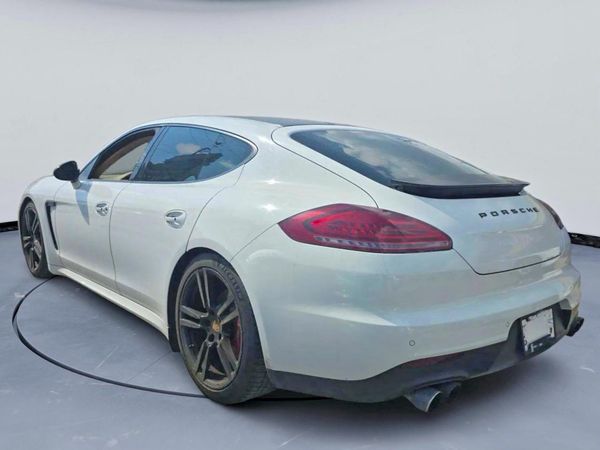 2015 PORSCHE PANAMERA Base (2WD), 4 (4WD)