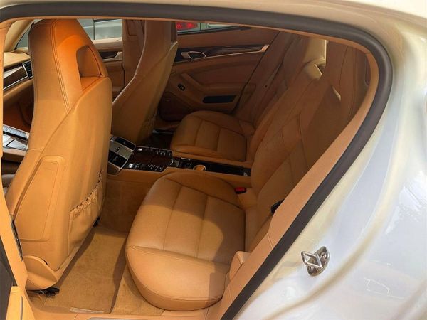 2015 PORSCHE PANAMERA Base (2WD), 4 (4WD)