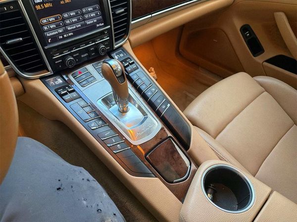 2015 PORSCHE PANAMERA Base (2WD), 4 (4WD)