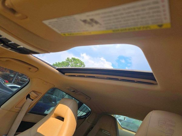 2015 PORSCHE PANAMERA Base (2WD), 4 (4WD)