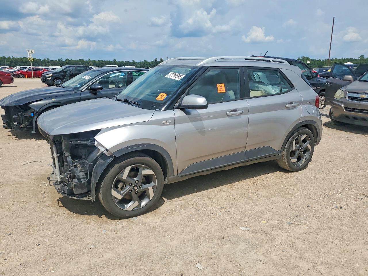 2023 HYUNDAI VENUE