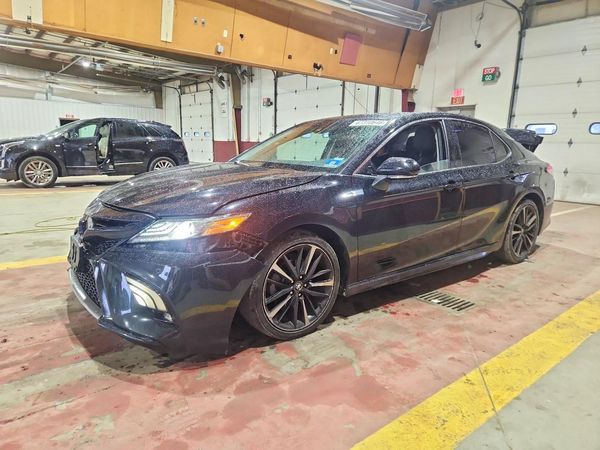2018 TOYOTA CAMRY XSE