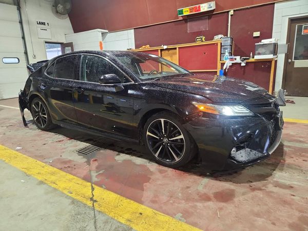 2018 TOYOTA CAMRY XSE