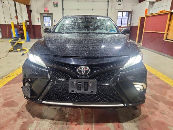 2018 TOYOTA CAMRY XSE