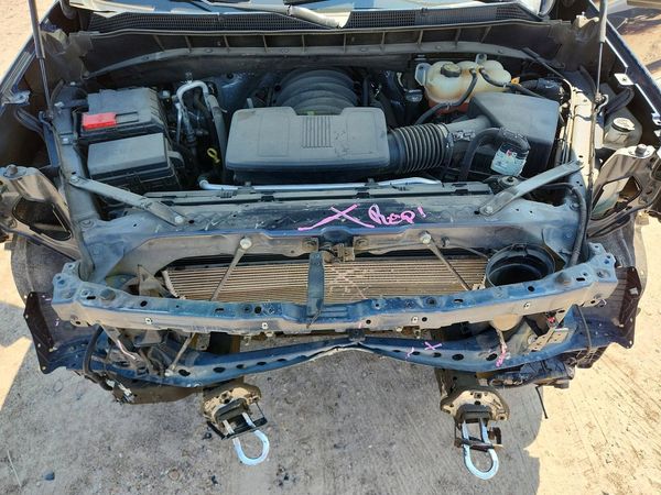2022 CHEVROLET SILVERADO High Country — Engine bay